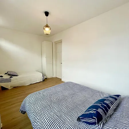 Vila Large 6-bedroom House, Close To Center, Chr