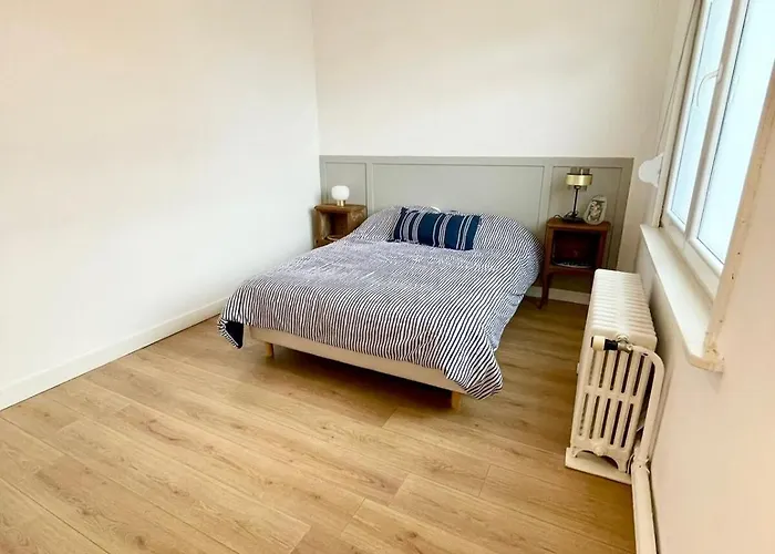 Вилла Large 6-bedroom House, Close To Center, Chr Лилль
